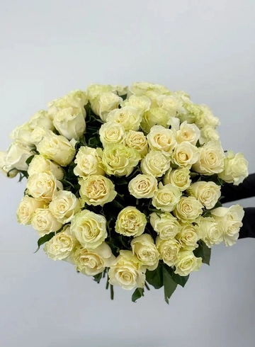 Букет: «Белая жемчужина Эквадора 51» от интернет-магазина цветов в 