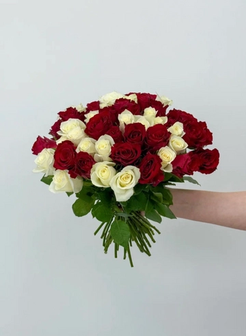 Букет: «Кенийский дуэт 51»  от интернет-магазина цветов в 