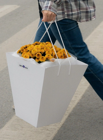 Переноска для цветов  от интернет-магазина цветов в 